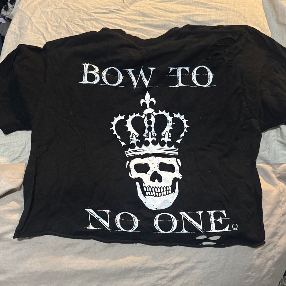 Black Graphic Crop Top with White Crowned Skull Print